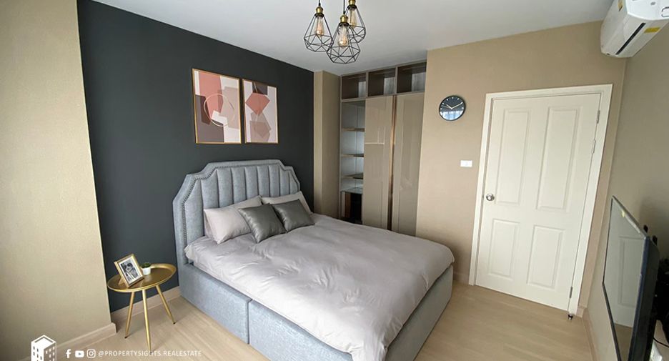 For rent 2 bedrooms condo in Huai Khwang, Bangkok