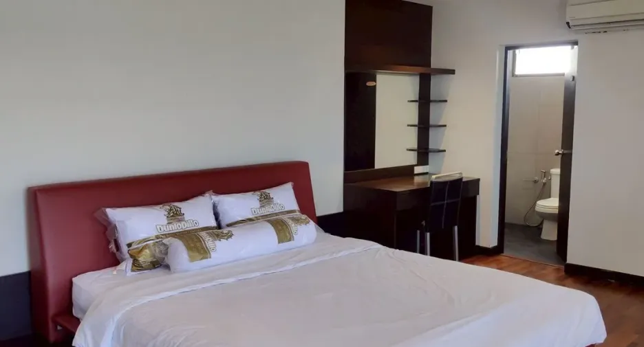Condo en alquiler de 2 habitaciones en Phra Khanong, Bangkok