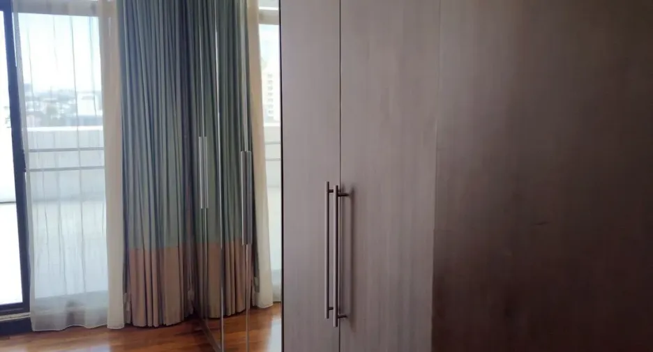 Condo en alquiler de 2 habitaciones en Phra Khanong, Bangkok
