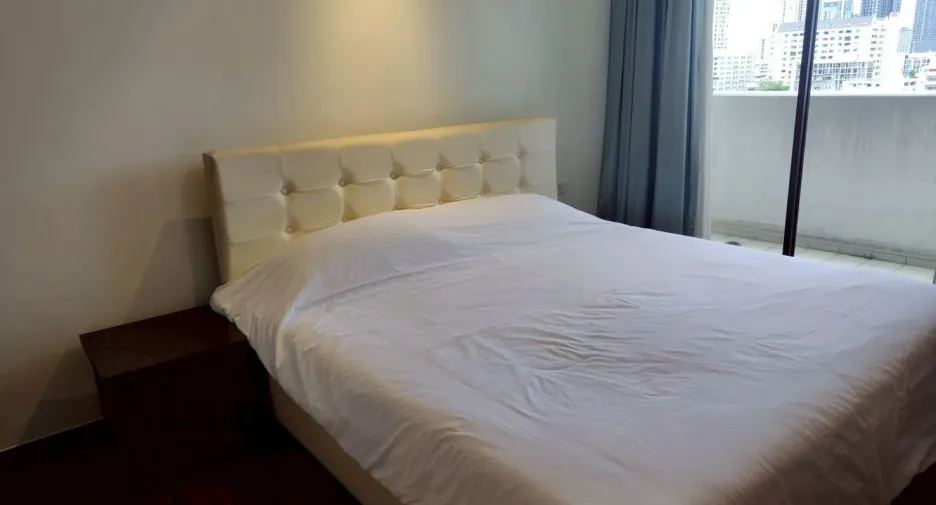 Condo en alquiler de 2 habitaciones en Phra Khanong, Bangkok