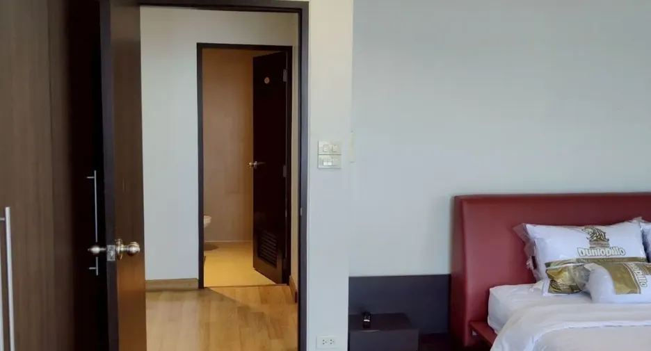 Condo en alquiler de 2 habitaciones en Phra Khanong, Bangkok