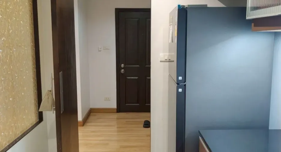 Condo en alquiler de 2 habitaciones en Phra Khanong, Bangkok