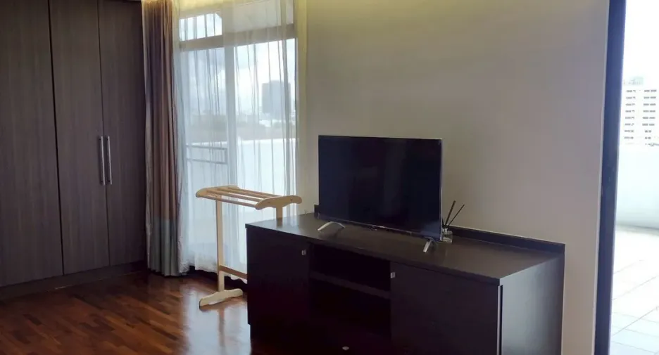 Condo en alquiler de 2 habitaciones en Phra Khanong, Bangkok