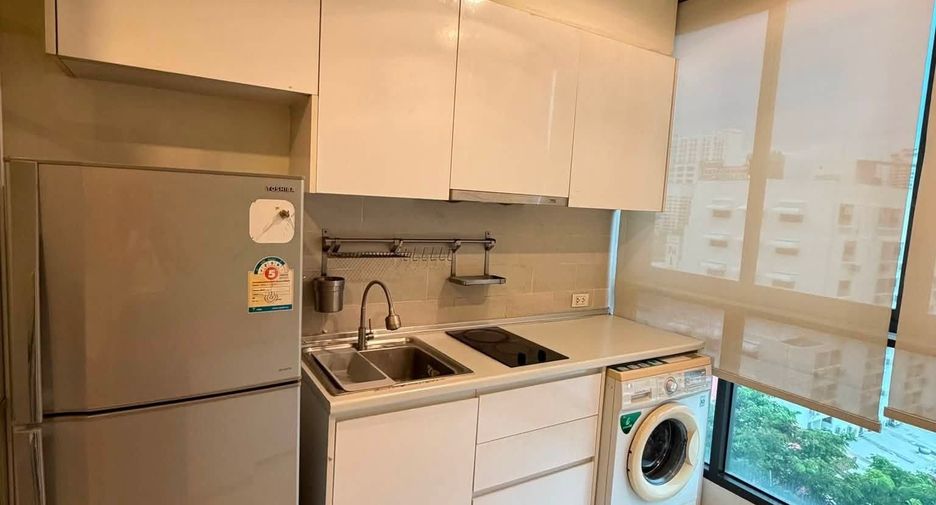 For rent 1 bed condo in Phaya Thai, Bangkok