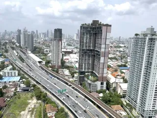 Wohnung zum Kauf mit Studio in Chom Thong, Bangkok