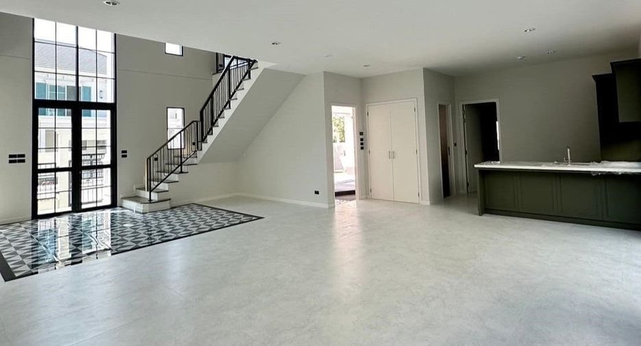 For rent 5 bedrooms house in Bang Phli, Samut Prakan
