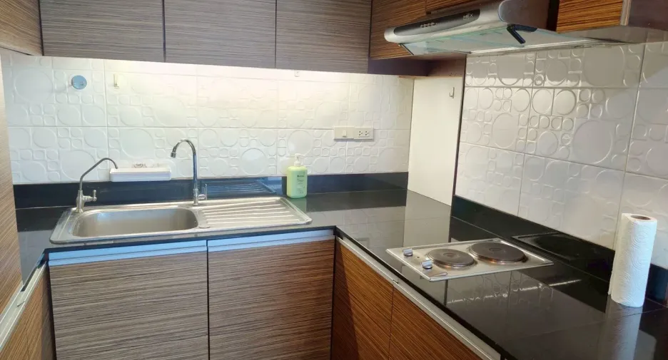 Condo en alquiler de 2 habitaciones en Phra Khanong, Bangkok