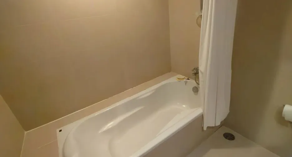 Condo en alquiler de 2 habitaciones en Phra Khanong, Bangkok