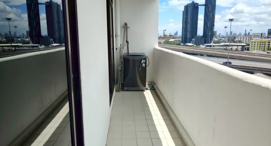 Condo en alquiler de 2 habitaciones en Phra Khanong, Bangkok