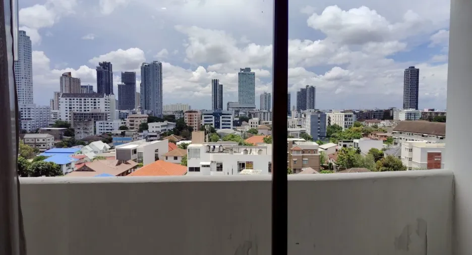 Condo en alquiler de 2 habitaciones en Phra Khanong, Bangkok