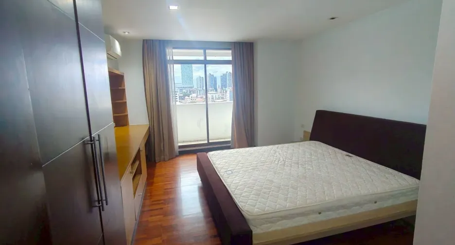 Condo en alquiler de 2 habitaciones en Phra Khanong, Bangkok