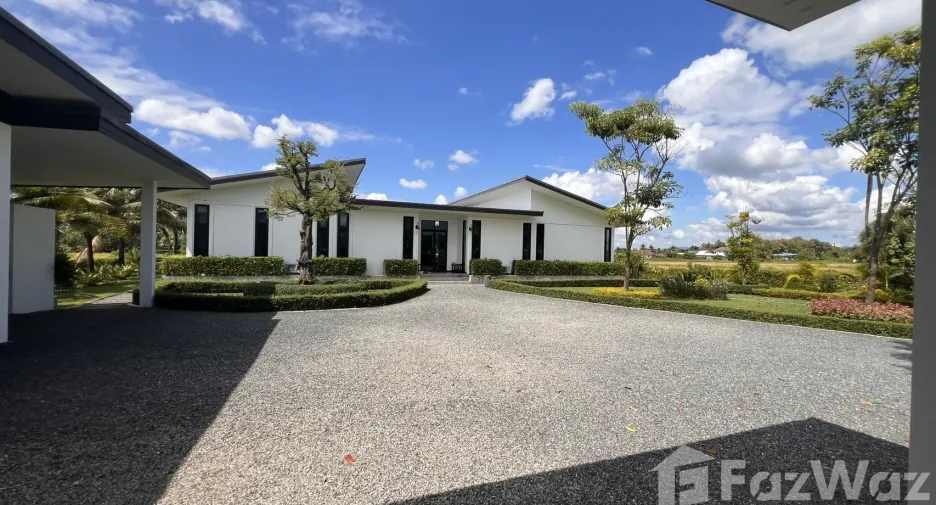 For sale 4 bedrooms villa in Doi Saket, Chiang Mai