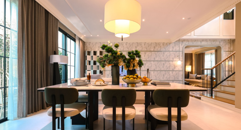 For sale 5 bedrooms house in Saphan Sung, Bangkok