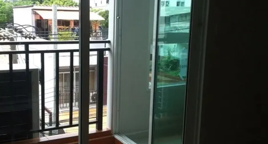 À louer studio condo à Phra Khanong, Bangkok