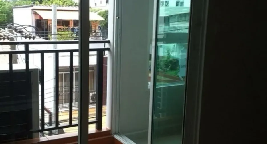 À louer studio condo à Phra Khanong, Bangkok