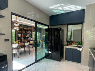 À vendre 4 chambres maison à Don Mueang, Bangkok
