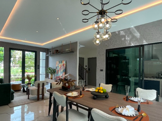 À vendre 4 chambres maison à Don Mueang, Bangkok