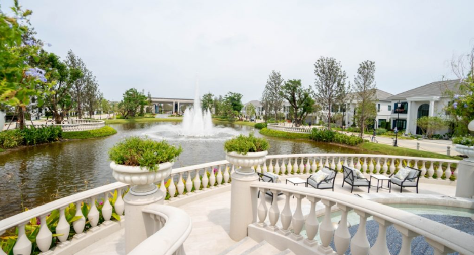For sale 4 bedrooms house in Don Mueang, Bangkok