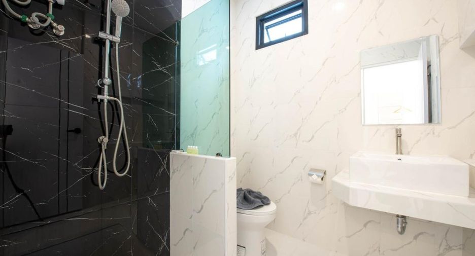 For sale 5 bedrooms house in Bang Lamung, Chonburi