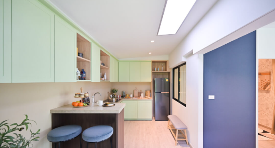 For sale 2 bedrooms townhouse in Bang Sao Thong, Samut Prakan