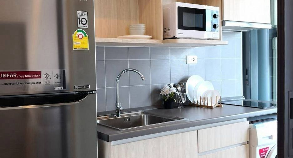 Condo en alquiler de 2 habitaciones en Bang Na, Bangkok