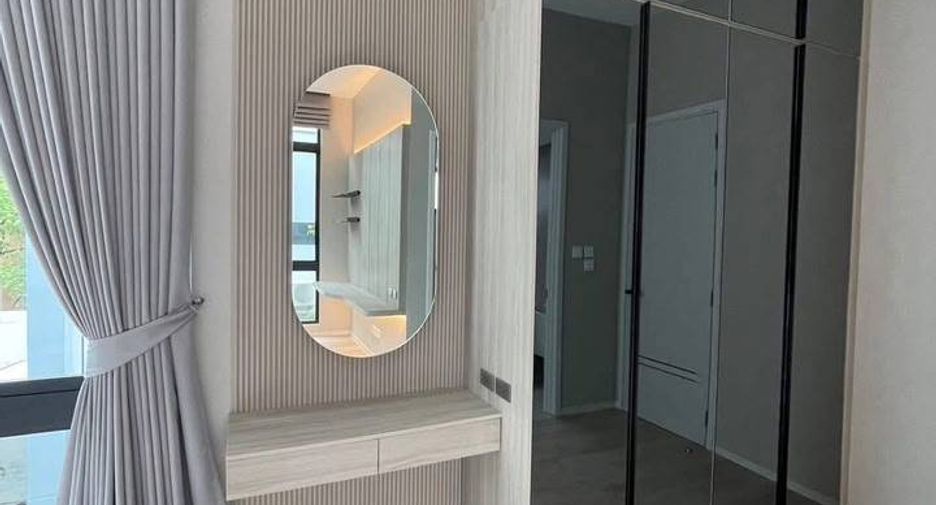 For rent 4 bedrooms house in Saphan Sung, Bangkok