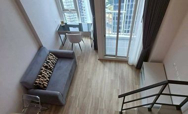 Wohnung zur Miete mit 1 Zimmer in Bang Rak, Bangkok