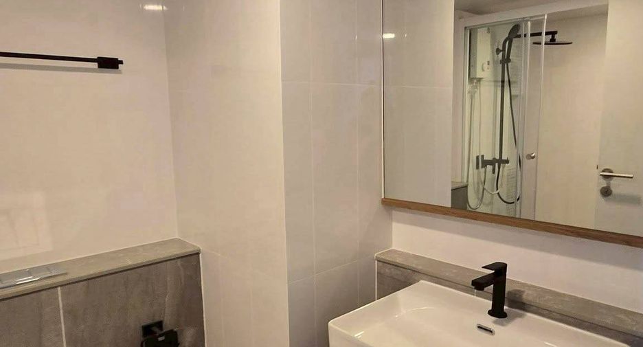 À louer 1 chambre condo à Bang Rak, Bangkok