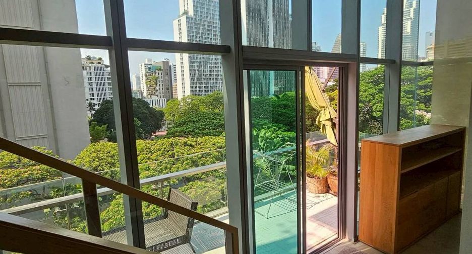 For rent 2 bedrooms condo in Watthana, Bangkok