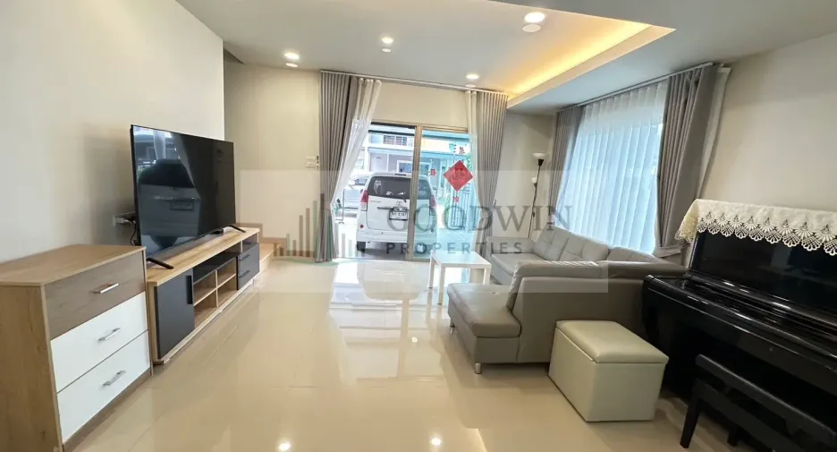ให้เช่า และ ขาย 3 ห้องนอน บ้านเดี่ยว ใน ศรีราชา, ชลบุรี