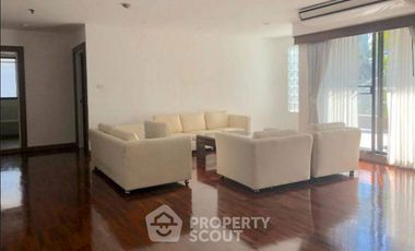 For rent 2 bedrooms apartment in Pathum Wan, Bangkok