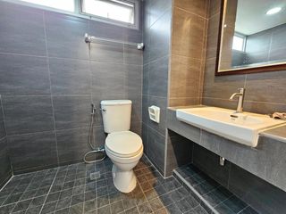 Condo en venta de 20 habitaciones en Wang Thonglang, Bangkok