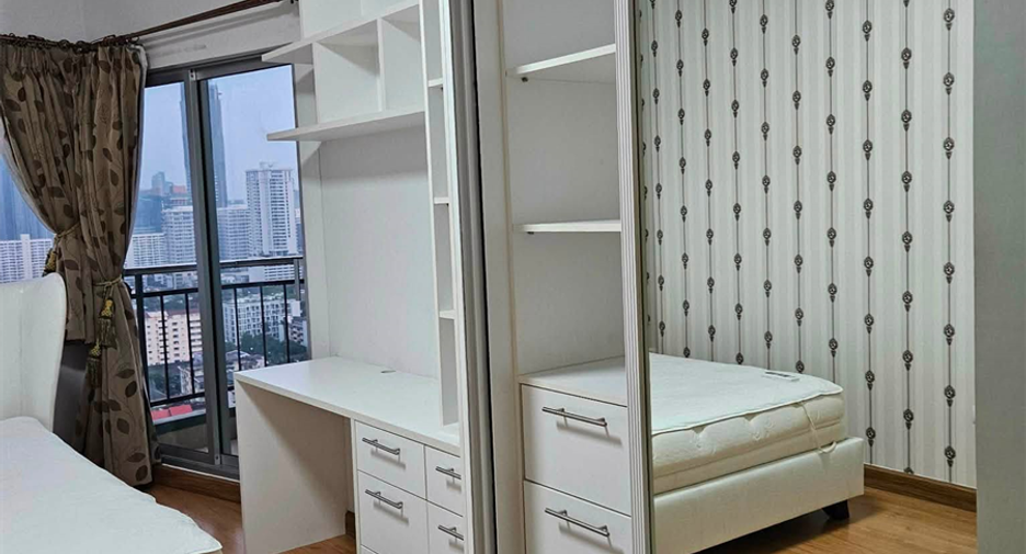 À vendre 2 chambres condo à Watthana, Bangkok