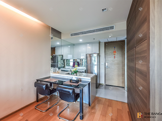À vendre 1 chambre condo à Sathon, Bangkok