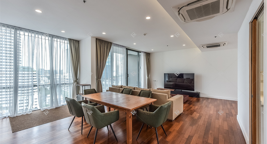 For rent 2 bedrooms condo in Khlong Toei, Bangkok