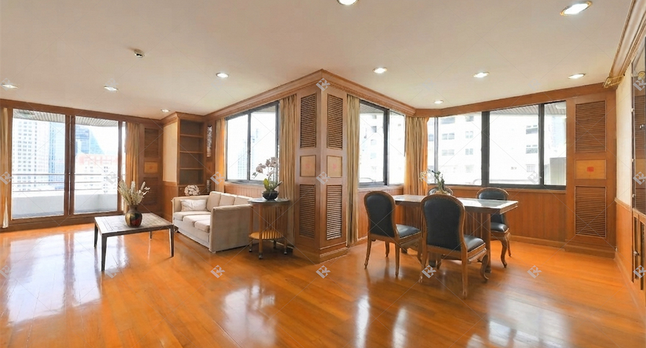 For rent 2 bedrooms condo in Khlong Toei, Bangkok
