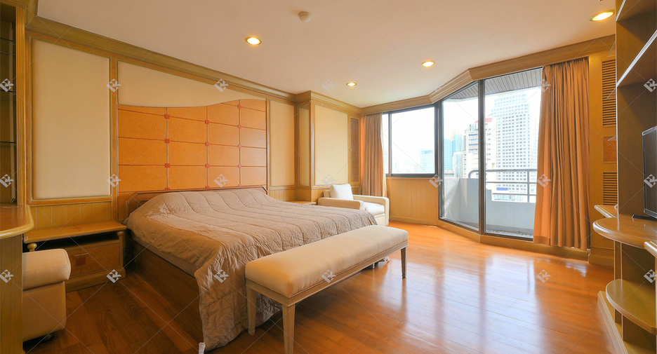 For rent 2 bedrooms condo in Khlong Toei, Bangkok