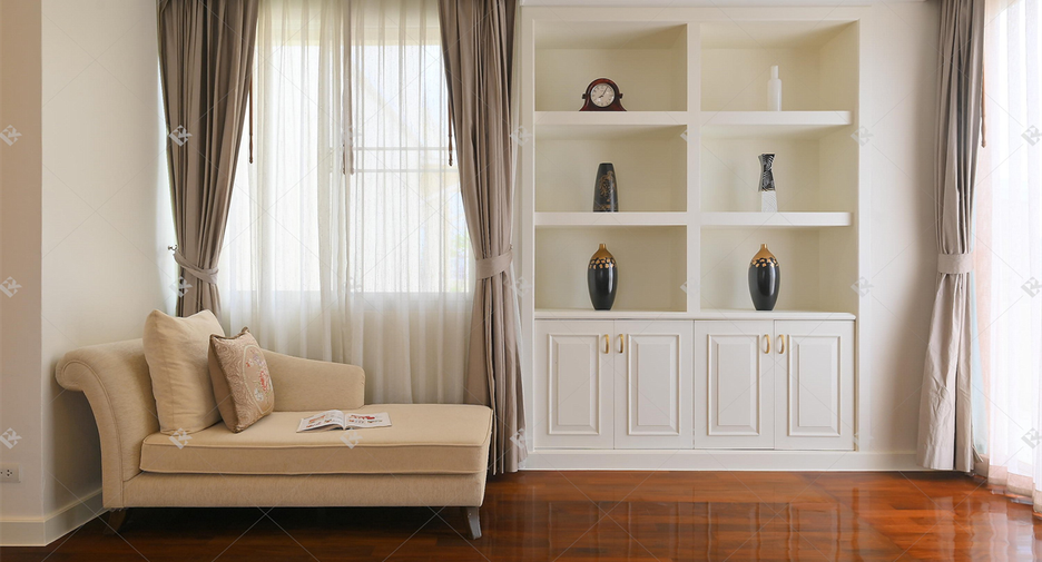 For rent 4 bedrooms condo in Watthana, Bangkok