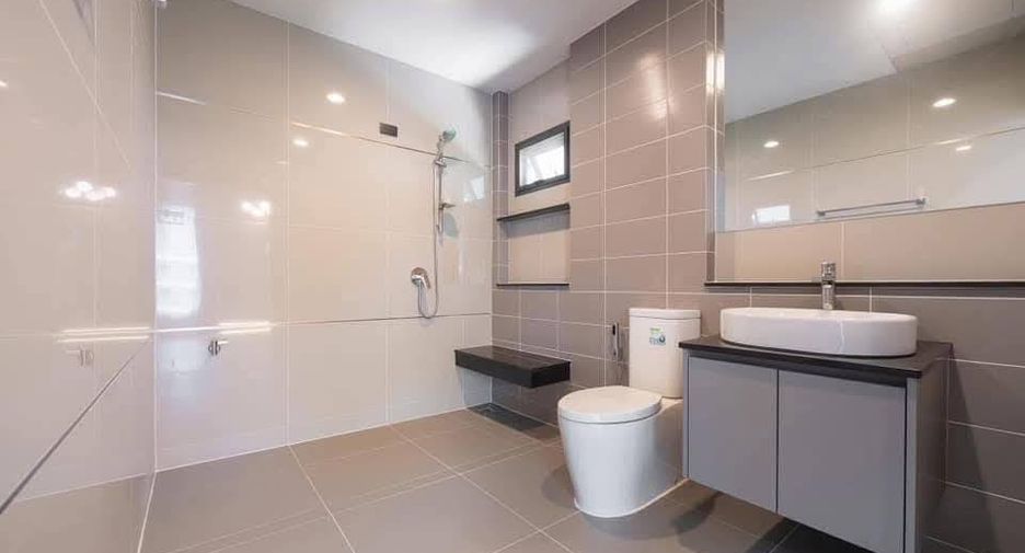 Casa en venta de 5 habitaciones en Thawi Watthana, Bangkok