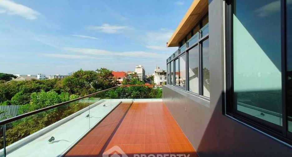 Haus zum Kauf mit 5 Zimmer in Suan Luang, Bangkok