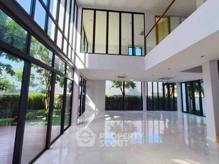 Haus zum Kauf mit 5 Zimmer in Suan Luang, Bangkok