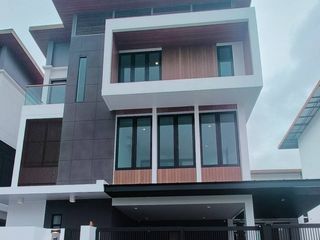 Haus zum Kauf mit 3 Zimmer in Suan Luang, Bangkok