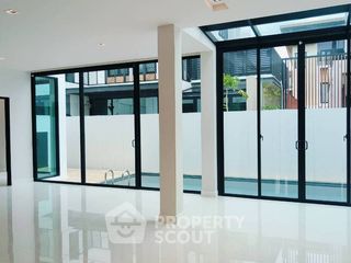 Haus zum Kauf mit 3 Zimmer in Suan Luang, Bangkok