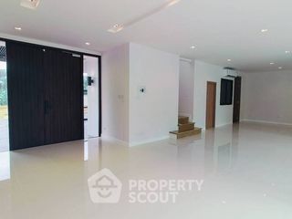Haus zum Kauf mit 3 Zimmer in Suan Luang, Bangkok