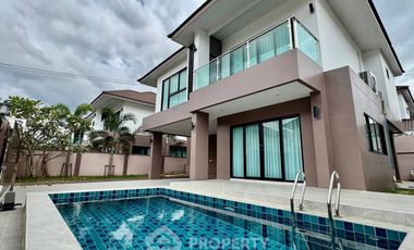 For rent 4 bedrooms villa in Bang Lamung, Chonburi