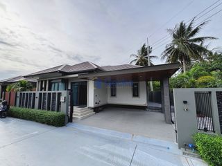 Haus zum Kauf mit 3 Zimmer in Bang Lamung, Chonburi