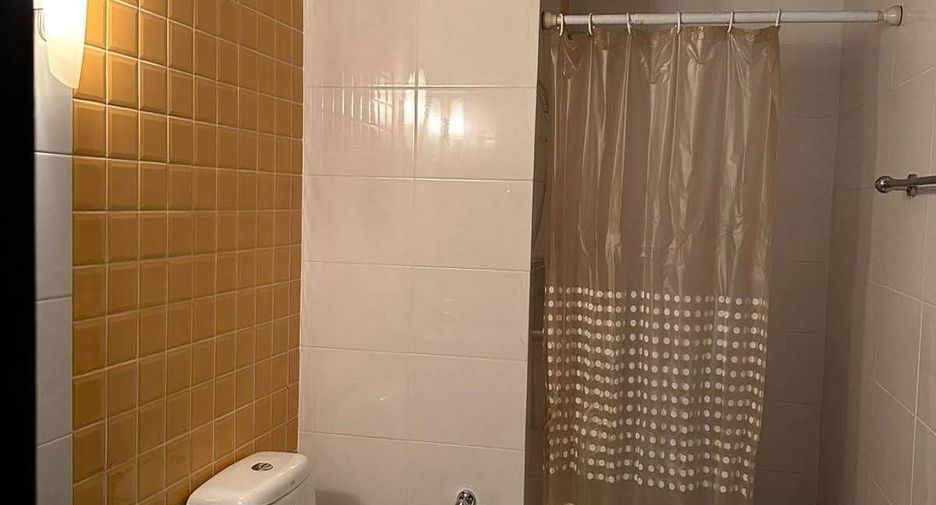 Condo en alquiler de 2 habitaciones en Khlong Toei, Bangkok