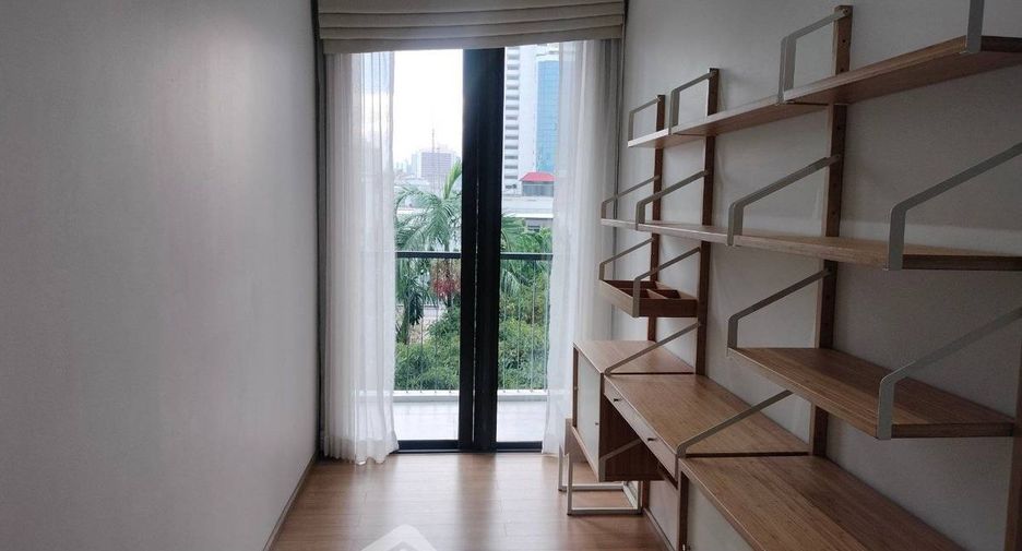For rent 3 bedrooms apartment in Watthana, Bangkok