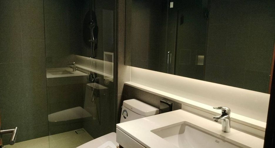 For rent 3 bedrooms apartment in Watthana, Bangkok