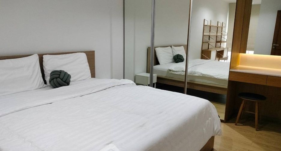 For rent 3 bedrooms apartment in Watthana, Bangkok
